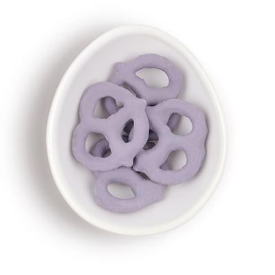 RASPBERRY YOGURT PRETZELS